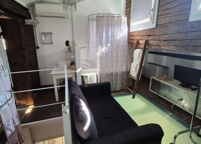 19 Borgo Cavour