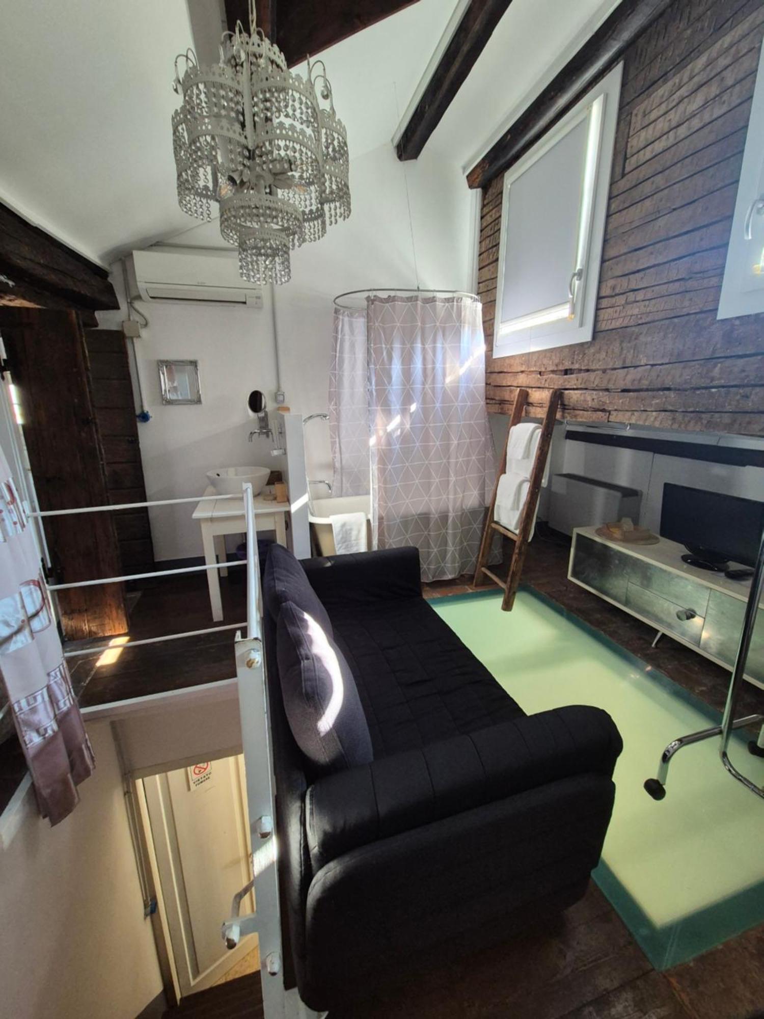 19 Borgo Cavour